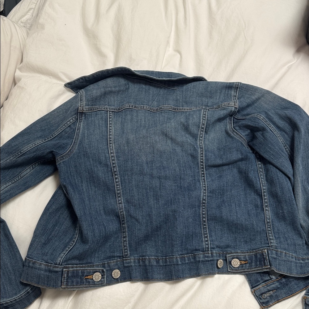 Classic Blue Denim Jacket - Picture 5 of 6